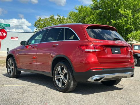 Used 2017 Mercedes-Benz GLC 300 image 4