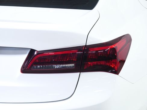 Used 2015 Acura TLX V6 w/ Technology Package FWD image 17