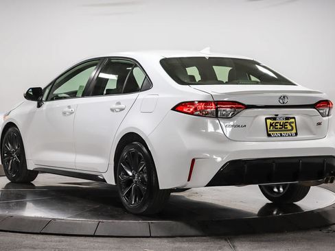 Certified 2024 Toyota Corolla SE w/ SE Premium Package FWD image 2