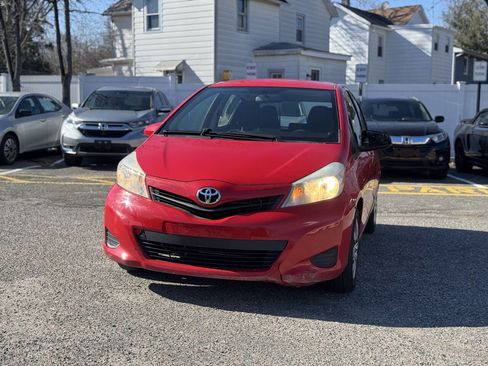 Used 2014 Toyota Yaris LE image 2