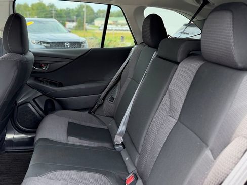 Used 2025 Subaru Outback Premium AWD/4WD image 5