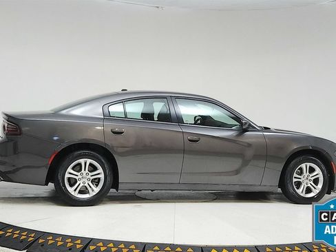 Used 2022 Dodge Charger SXT RWD image 6