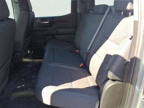 Used 2025 Chevrolet Silverado 1500 Custom image 6