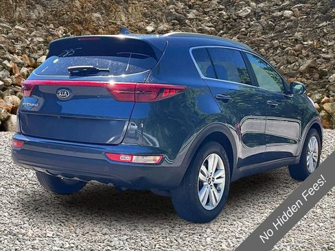 Used 2017 Kia Sportage LX w/ LX Popular Package FWD image 2