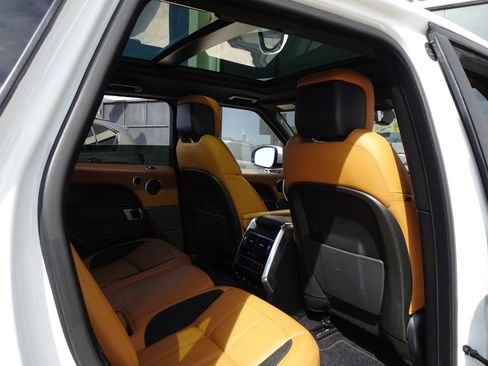 Used 2020 Land Rover Range Rover Sport HSE Dynamic image 17