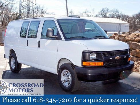 Used 2016 Chevrolet Express 2500 RWD image 10
