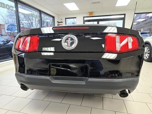 Used 2012 Ford Mustang Convertible image 13