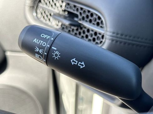 New 2026 Honda HR-V LX image 33