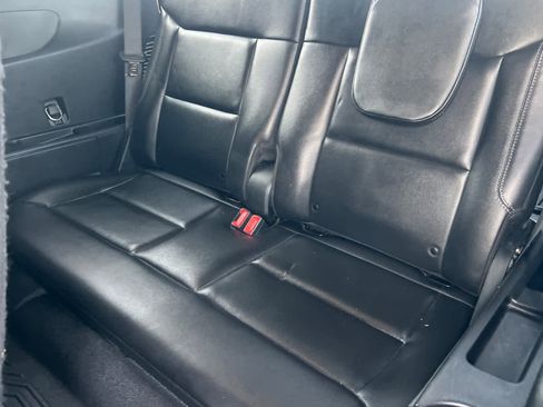 Certified 2020 Ford Explorer XLT w/ Equipment Group 202A image 15