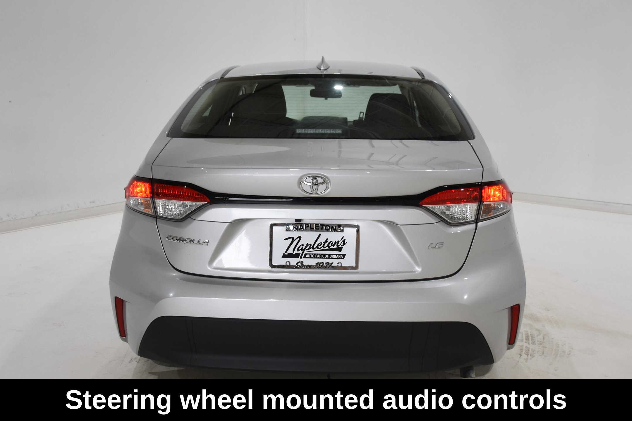 Used 2024 Toyota Corolla LE w/ LE Convenience Package FWD image 5