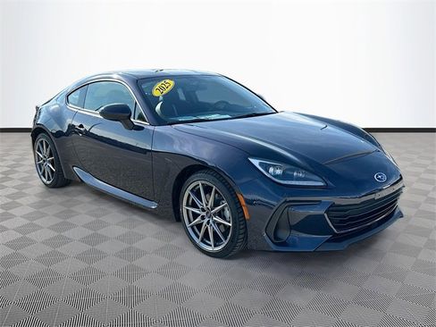 Used 2025 Subaru BRZ Limited image 3