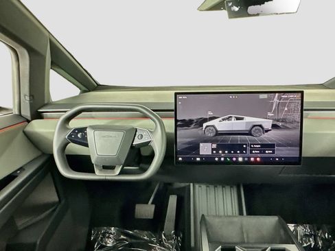 Used 2025 Tesla Cybertruck 2WD Crew Cab image 14