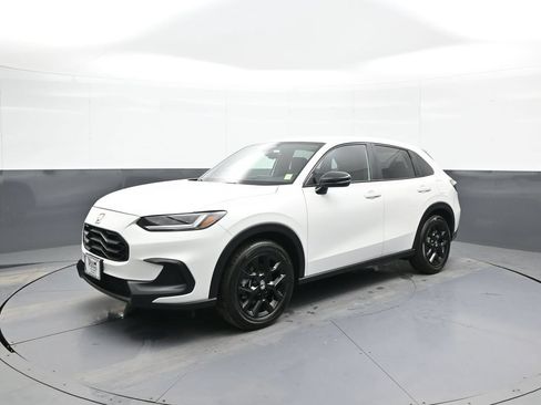 Used 2025 Honda HR-V Sport image 10