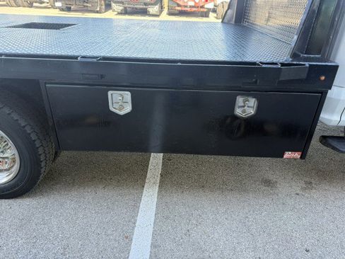 Used 2017 Ford F550 4x4 Crew Cab Super Duty image 12