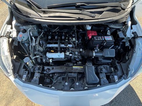 Used 2025 Nissan Versa SV FWD image 30