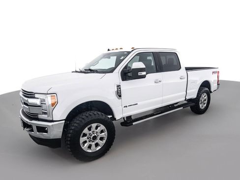Used 2019 Ford F250 Lariat w/ Lariat Ultimate Package image 9