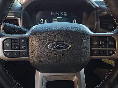 Used 2024 Ford Expedition Limited image 19