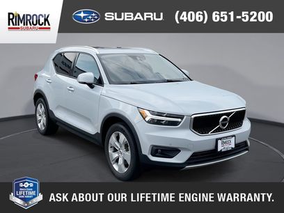 Used 2022 Volvo XC40 T5 Momentum