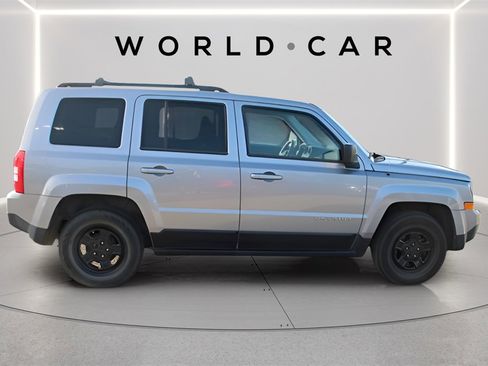 Used 2017 Jeep Patriot Sport w/ Power Value Group image 8