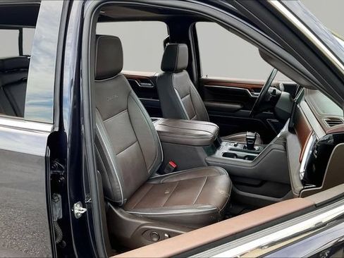 Used 2023 GMC Sierra 1500 Denali w/ Technology Package AWD/4WD image 20