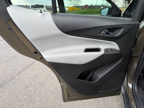 Used 2023 Chevrolet Equinox LT image 11