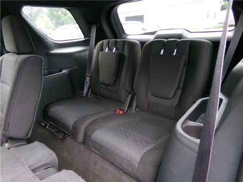 Used 2013 Ford Explorer XLT image 4