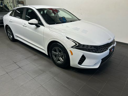 Used 2022 Kia K5 LXS FWD image 2