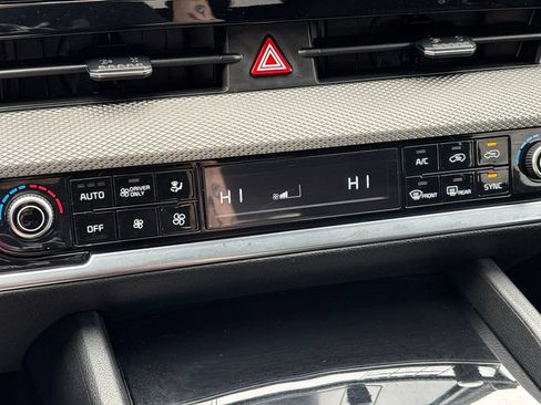 Certified 2023 Kia Sportage LX AWD/4WD image 17
