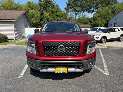 Used 2017 Nissan Titan PRO-4X AWD/4WD image 3