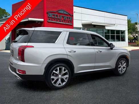 Used 2022 Hyundai Palisade SEL w/ Premium Package FWD image 5