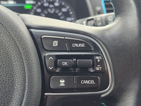 Used 2018 Kia Niro EX Premium image 21