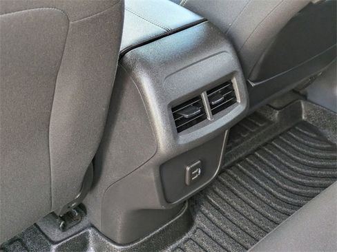 Used 2023 GMC Terrain SLE w/ Driver Convenience Package image 30