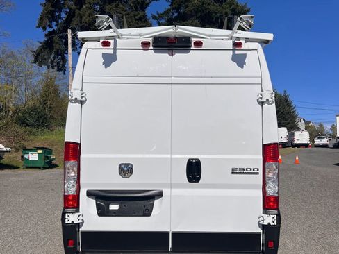 Used 2024 RAM ProMaster 2500 w/ Convenience Group FWD image 6