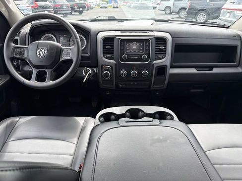 Used 2022 RAM 1500 Tradesman w/ Chrome Appearance Group RWD image 17