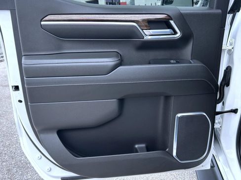 Certified 2022 GMC Sierra 1500 Elevation w/ LPO, Elevation Black Package AWD/4WD image 21