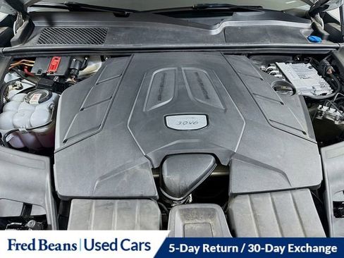 Used 2023 Porsche Cayenne Platinum Edition image 36