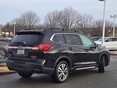 Used 2022 Subaru Ascent Limited image 4