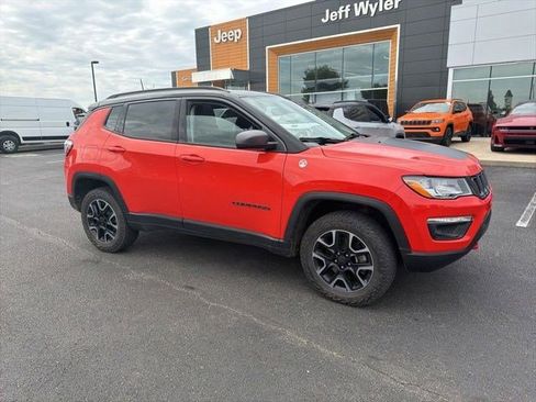 Used 2019 Jeep Compass Trailhawk w/ Cold Weather Group AWD/4WD image 8