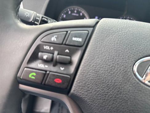 Used 2018 Hyundai Tucson Value w/ Cargo Package AWD/4WD image 19