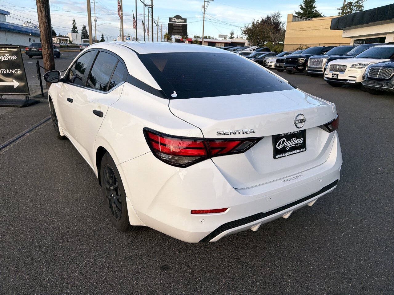 Used 2024 Nissan Sentra S FWD image 4