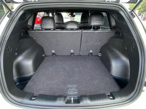 Used 2023 Jeep Compass Limited image 23