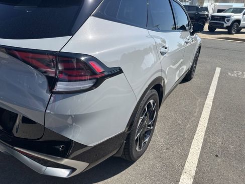 Used 2025 Kia Sportage SX image 4