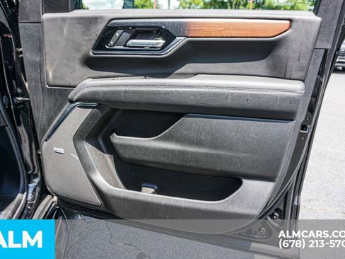 Used 2025 GMC Yukon XL Denali image 55