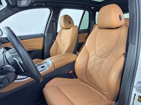 Used 2024 BMW X5 xDrive50e w/ Parking Assistance Package image 43