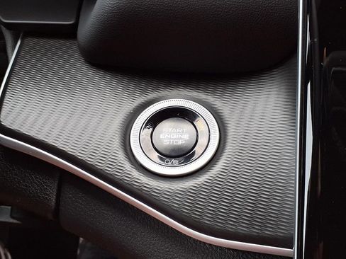 Used 2025 Jeep Grand Cherokee L Laredo w/ Luxury Tech Group I image 20