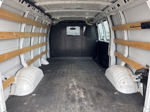 Used 2021 Chevrolet Express 2500 w/ Driver Convenience Package RWD image 10