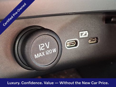 Certified 2024 Volvo XC40 B5 Plus w/ Climate Package AWD/4WD image 25
