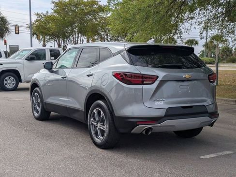 Used 2025 Chevrolet Blazer LT FWD image 5
