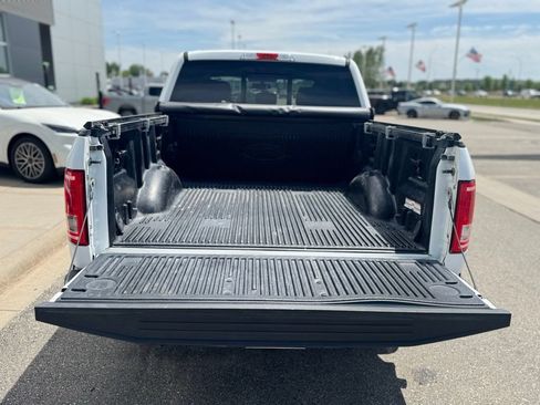 Used 2016 Ford F150 XLT w/ Equipment Group 302A Luxury AWD/4WD image 41