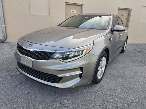 Used 2016 Kia Optima LX FWD image 2